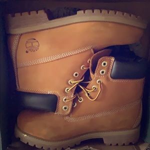 Clean new Timberlands